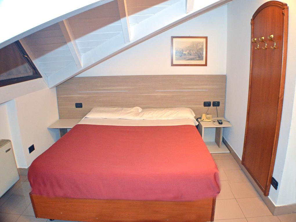 Sempione Hotel Malpensa Casorate Sempione Room photo