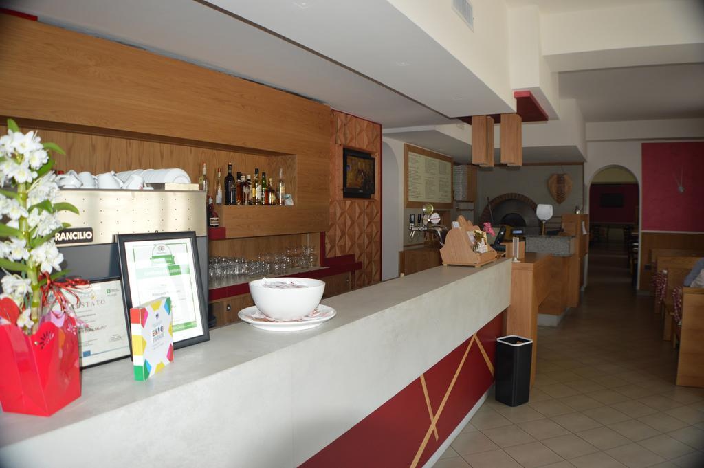 Sempione Hotel Malpensa Casorate Sempione Exterior photo